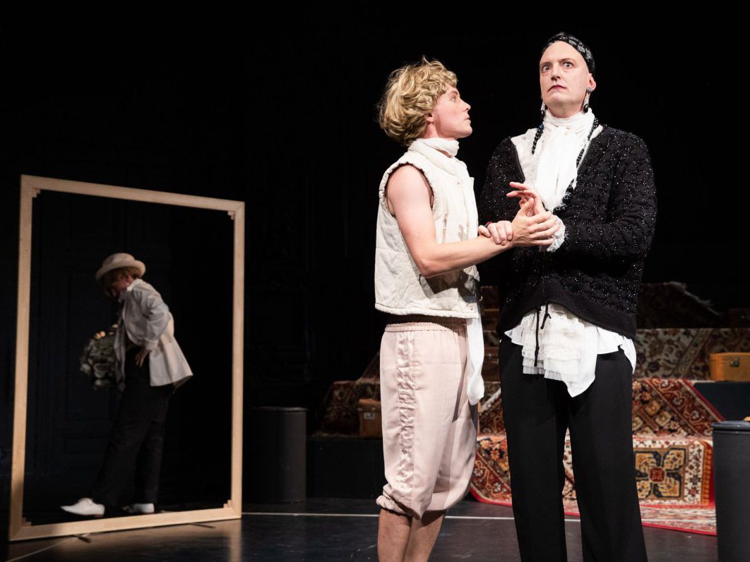Raphael Nicholas und Alexander Braunshör in Dorian Gray, TAG Theater Raphael Nicholas und Alexander Braunshör in Dorian Gray, TAG Theater
