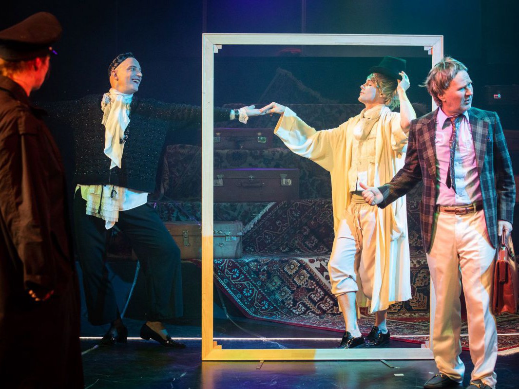Alexander Braunshör, Raphael Nicholas und Georg Schubert in Dorian Gray, TAG Theater Alexander Braunshör, Raphael Nicholas und Georg Schubert in Dorian Gray, TAG Theater