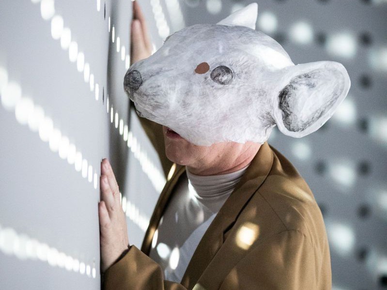 Georg Schubert mit Maske, Die Ratten, TAG Theater Georg Schubert mit Maske, Die Ratten, TAG Theater