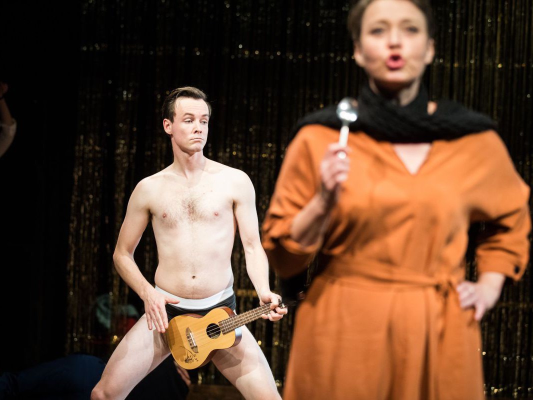 Raphael Nicholas und Beatrix Brunschko, Ukulele, Der Untergang des österreichischen Imperiums, TAG Theater Raphael Nicholas und Beatrix Brunschko, Ukulele, Der Untergang des österreichischen Imperiums, TAG Theater