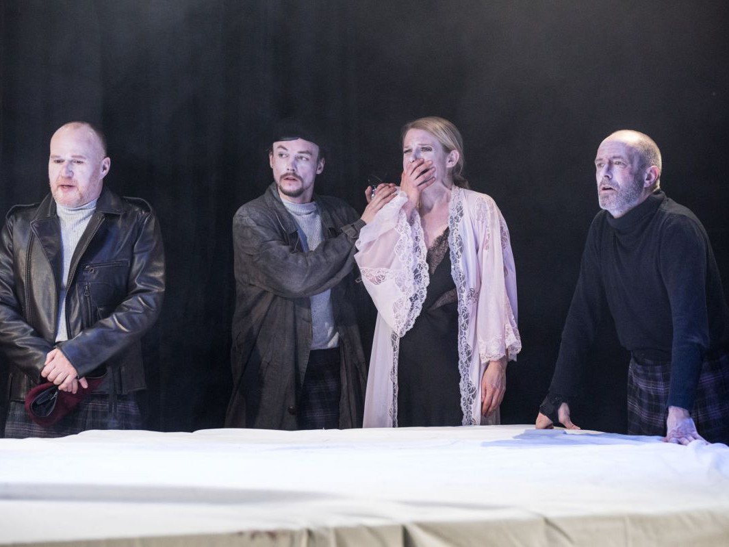 Georg Schubert, Raphael Nicholas, Elisa Seydel und Jens Claßen, Macbeth, TAG Theater Georg Schubert, Raphael Nicholas, Elisa Seydel und Jens Claßen, Macbeth, TAG Theater