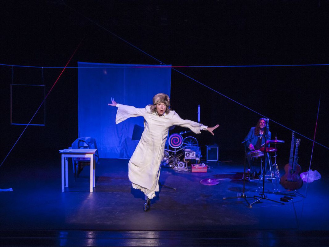 Johanna Orsini-Rosenberg und Paul Skrepek, Auf der Suche nach dem sechsten Sinn, TAG Theater Johanna Orsini-Rosenberg und Paul Skrepek, Auf der Suche nach dem sechsten Sinn, TAG Theater