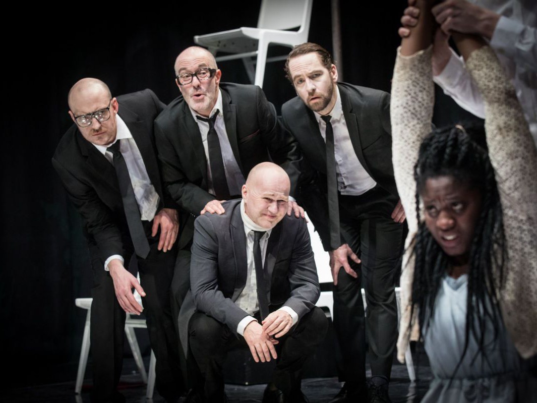 Alexander Braunshör, Jens Claßen, Sven Kaschte, Georg Schubert und Nancy Mensah-Offei, (Ein) Kätchen.Traum, TAG Theater Alexander Braunshör, Jens Claßen, Sven Kaschte, Georg Schubert und Nancy Mensah-Offei, (Ein) Kätchen.Traum, TAG Theater
