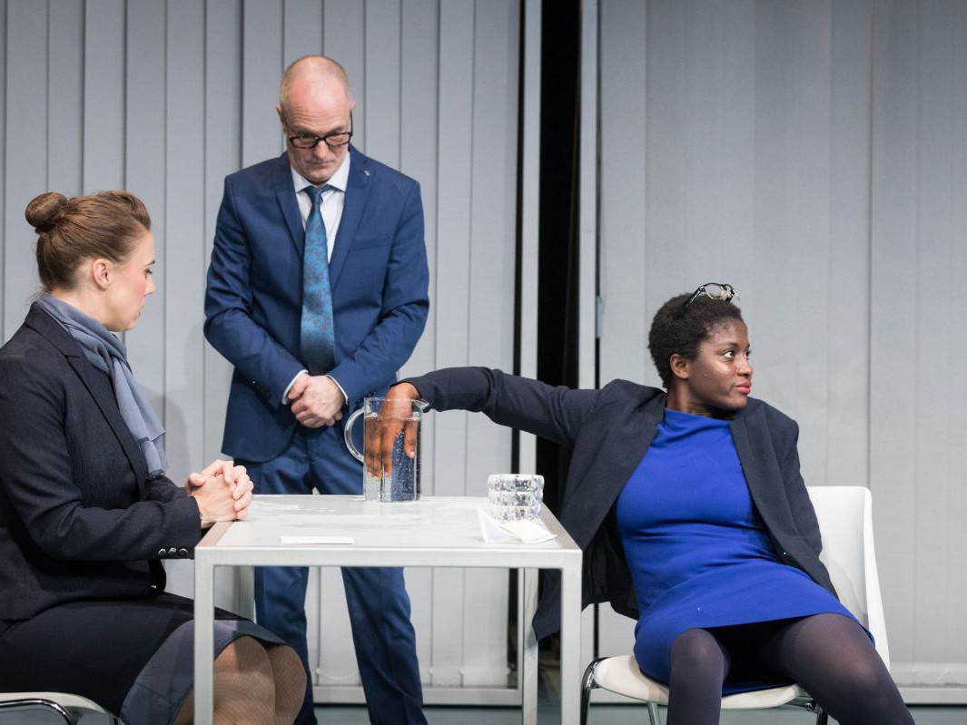 Elisabeth Veit, Jens Claßen und Nancy Mensah-Offei, Weiße Neger sagt man nicht, TAG Theater Elisabeth Veit, Jens Claßen und Nancy Mensah-Offei, Weiße Neger sagt man nicht, TAG Theater