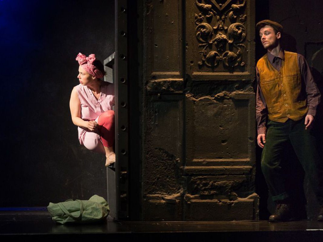Elisabeth Veit und Raphael Nicholas, Bluad, Rotz und Wossa, TAG Theater Elisabeth Veit und Raphael Nicholas, Bluad, Rotz und Wossa, TAG Theater