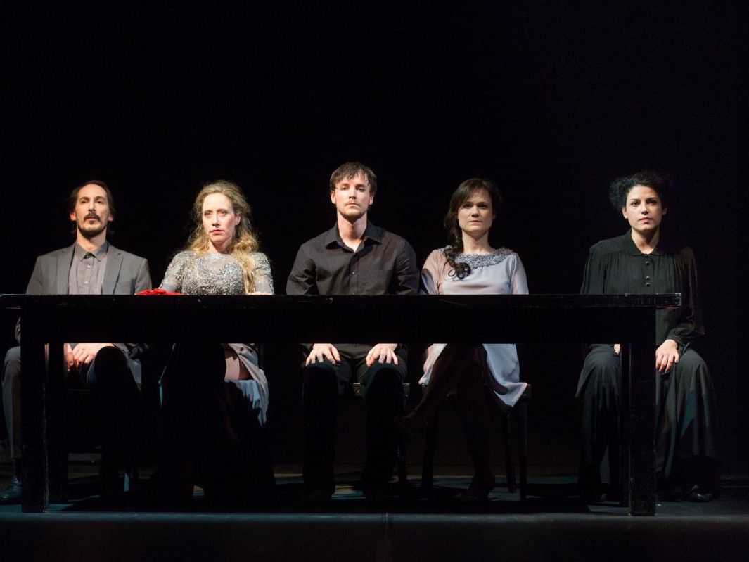 Markus Kofler, Michaela Kaspar, Raphael Nicholas, Julia Schranz und Claudia Kottal, Das Spiel: Die Möwe, TAG Theater Markus Kofler, Michaela Kaspar, Raphael Nicholas, Julia Schranz und Claudia Kottal, Das Spiel: Die Möwe, TAG Theater