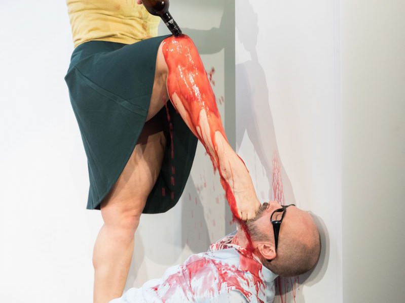 Elisabeth Veit und Jens Claßen, Rotwein, Der Nachmittag der lebenden Toten, TAG Theater Elisabeth Veit und Jens Claßen, Rotwein, Der Nachmittag der lebenden Toten, TAG Theater