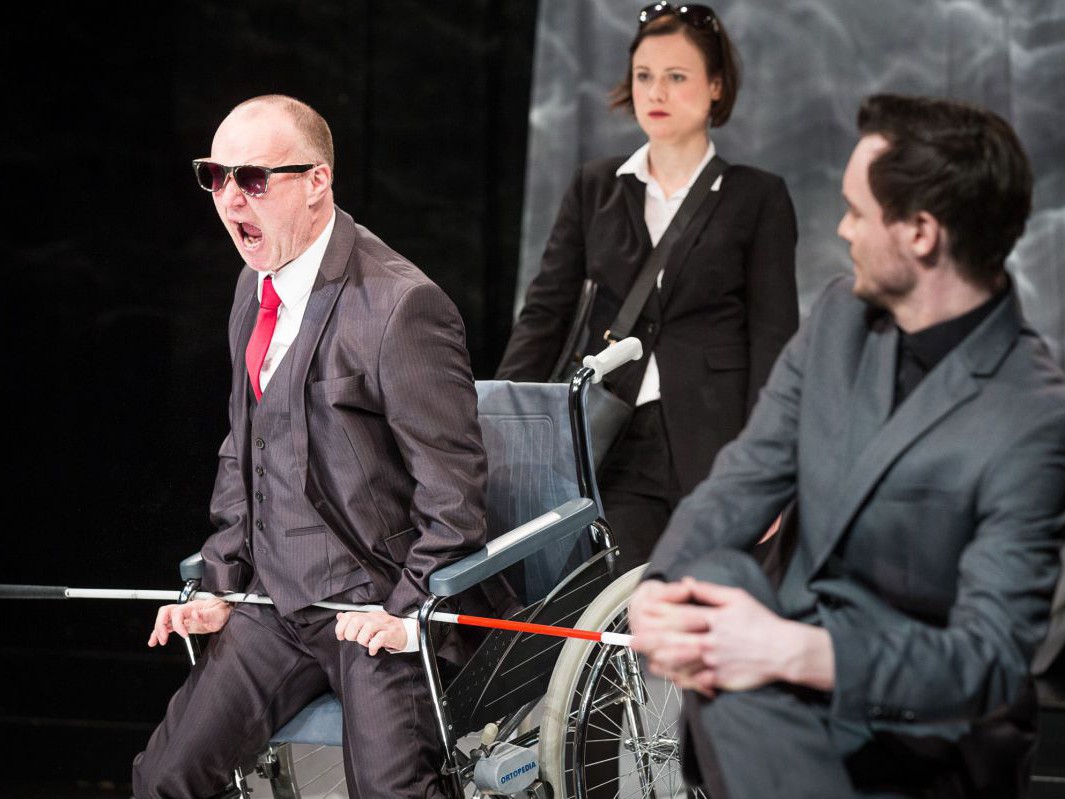 Georg Schubert, Julia Schranz und Raphael Nicholas, Kreon, TAG Theater Georg Schubert, Julia Schranz und Raphael Nicholas, Kreon, TAG Theater