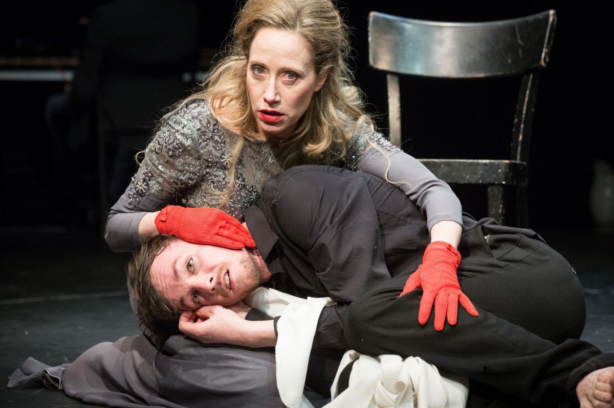 © Anna Stöcher Michaela Kaspar und Raphael Nicholas, Das Spiel: Die Möwe, TAG Theater