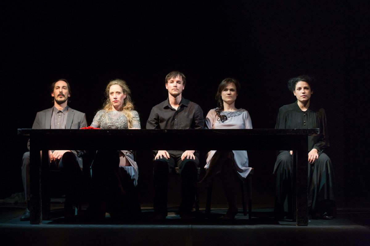 © Anna Stöcher Markus Kofler, Michaela Kaspar, Raphael Nicholas, Julia Schranz und Claudia Kottal, Das Spiel: Die Möwe, TAG Theater